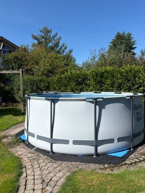 Bestway Piscine: Bestway Aussenpool mit Steinbach Filteranlage – Usato da Mörschwil venduto da Markhino 1