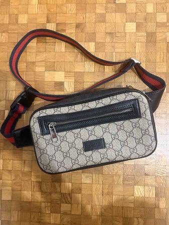 Marsupio Gucci GG supreme