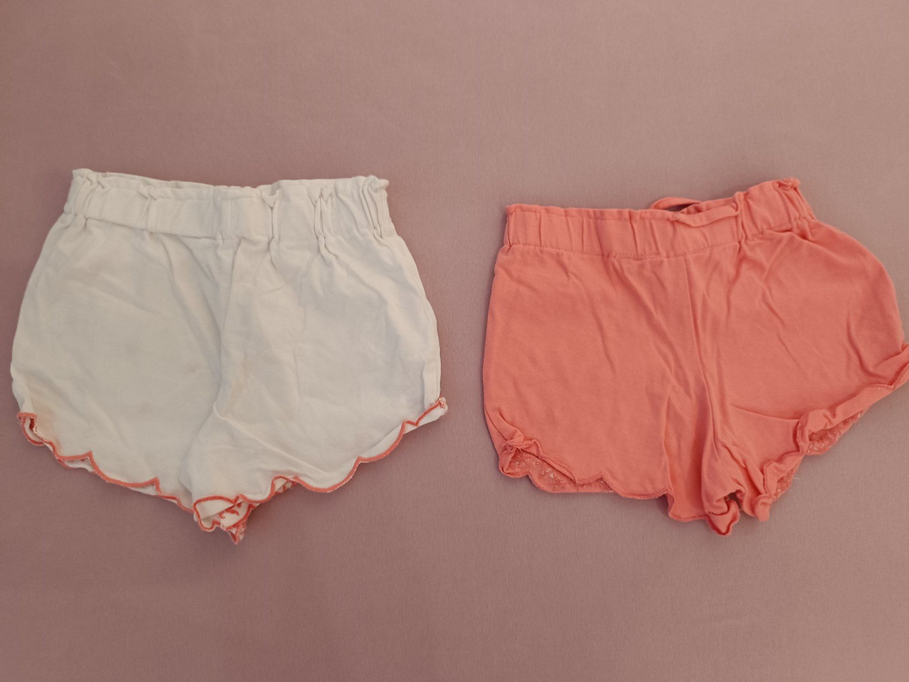 Pantaloni: 2 neue Jerseyhosen 122 – Usato da Wohlen AG venduto da Fabe3 1