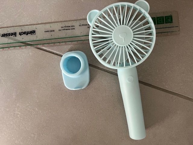 Ventilatori: Kleiner Hand-Ventilator – Usato da Neerach venduto da romiping 5