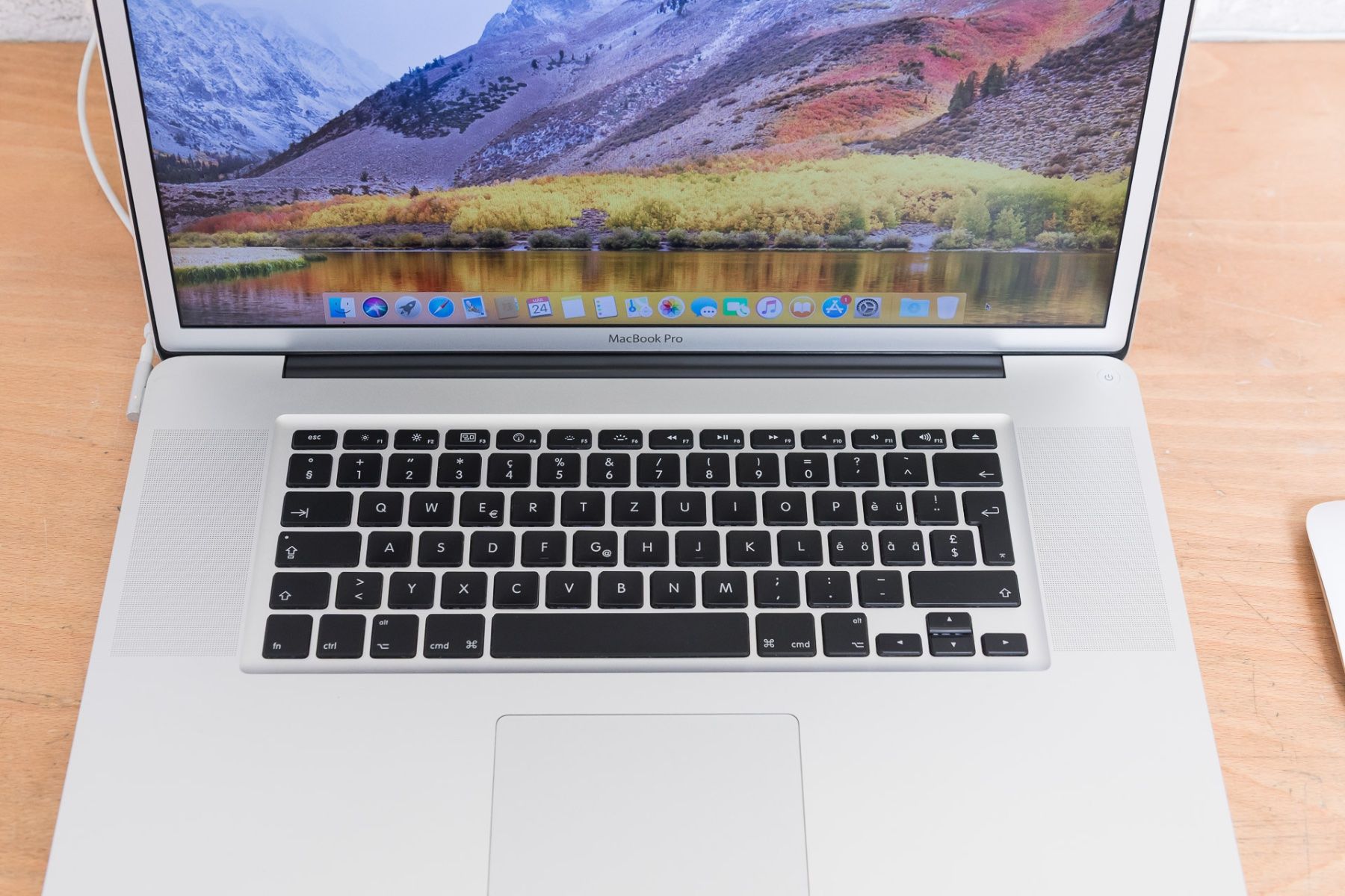 Macbook Pro 17インチ i7/16GB/SSD512GB 2011 Review Apple MacBook Pro 17 Early 2011 (2.2 GHz quad-core, glare