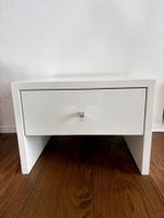 Weiss Nachttisch / Beistelltisch mit Schublade, modern & ...