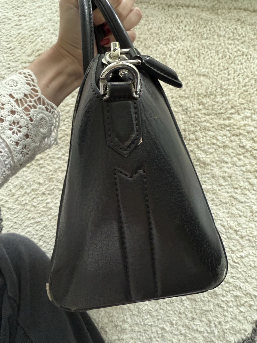 Givenchy Borse da donna: Tote Bag Antigona Mini aus Leder – Usato da Zollikon venduto da snowflake10- 3