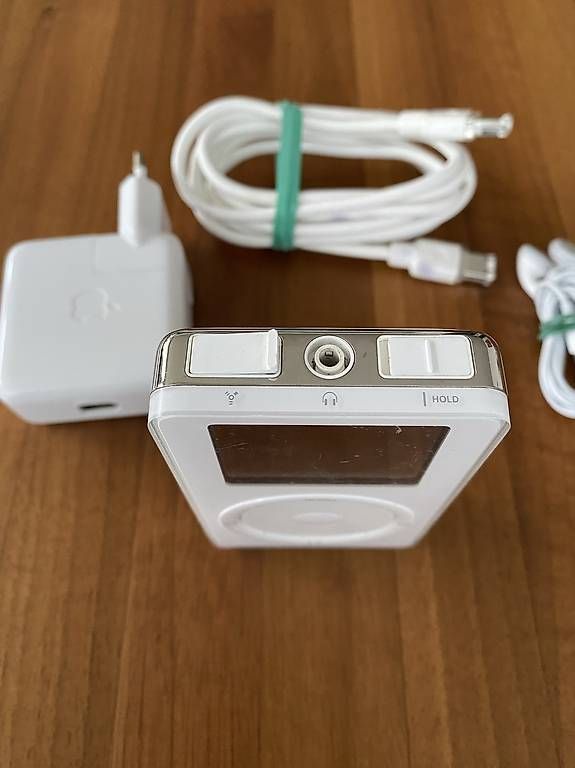 Lettore multimediale portatile: iPod Classic 2.Generation  – Usato da Winterthur venduto da frenki10 1
