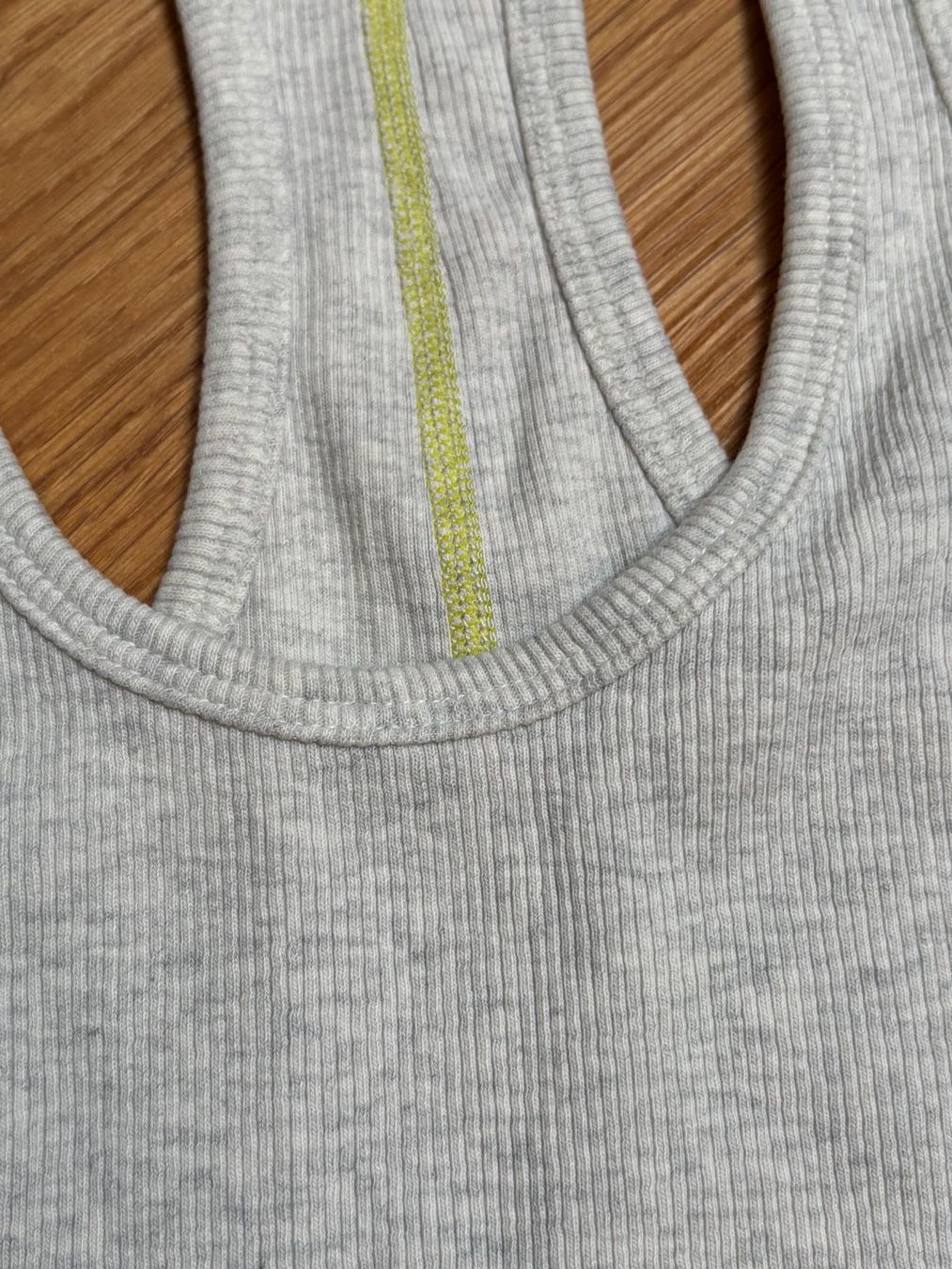 Lululemon Top: Lululemon Cool Racerback Top - Grösse 6 – Usato da Bern venduto da lolapennt 1