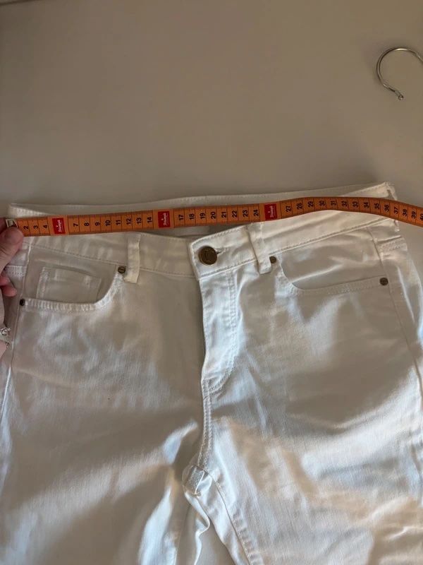 Massimo Dutti Jeans: Damen Jeans Weiss Slim Fit – Nuovo (secondo la descrizione) da Rafz venduto da mar_j7dl 4
