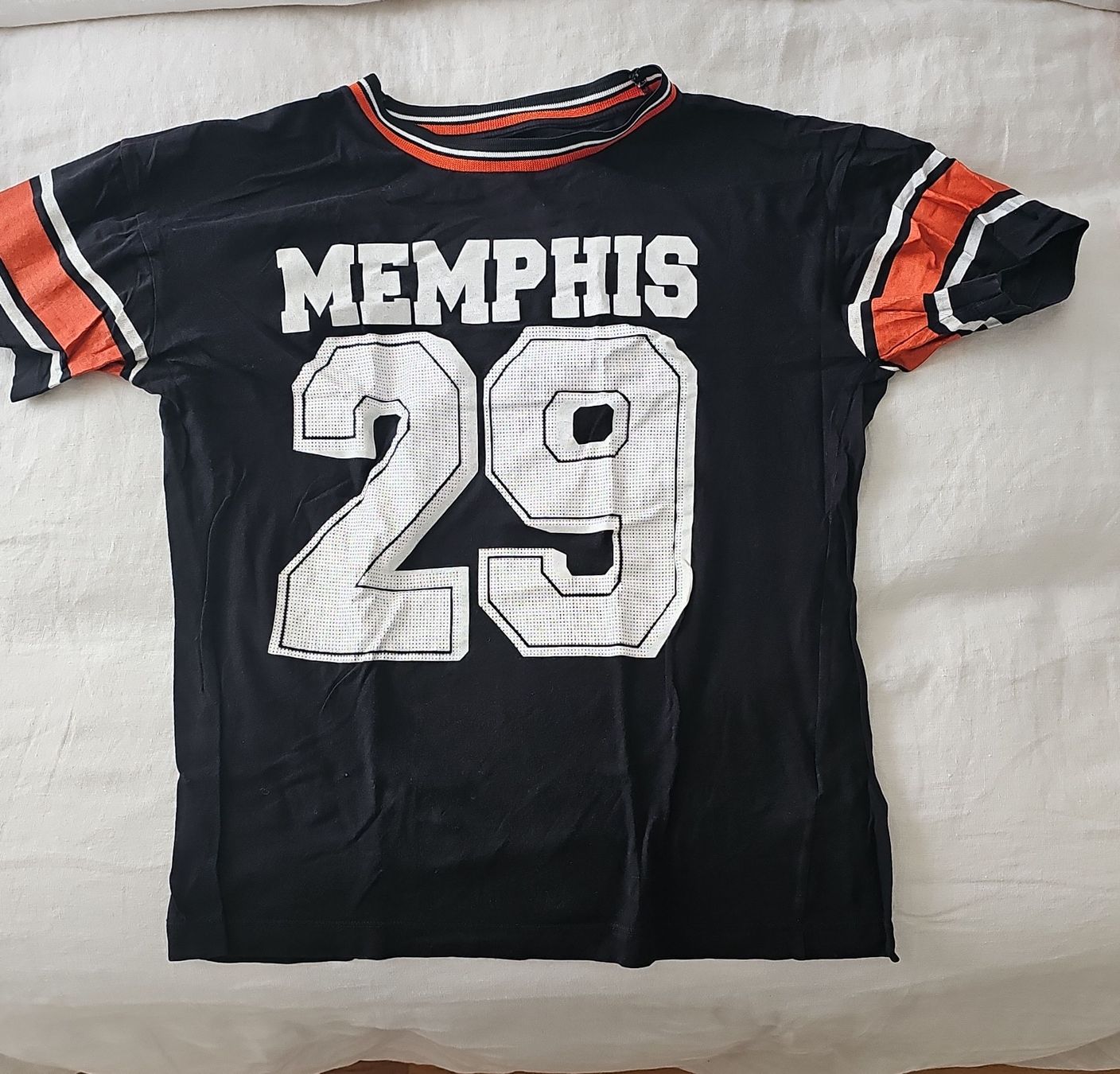 T-Shirts: Cooles T-Shirt Memphis Gr. M – Gebraucht aus Zürich von -iwan-