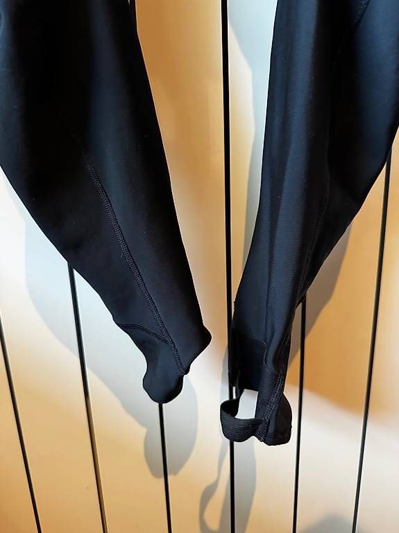 Specialized Pantaloni: Specialized Therminal Bib Short – Nuovo (secondo la descrizione) da La Tour-de-Trême venduto da w.max 1