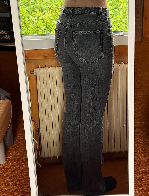 Jeans: Jeans bootcut délavé D98 – Usato da Yvorne venduto da mel_wic 3