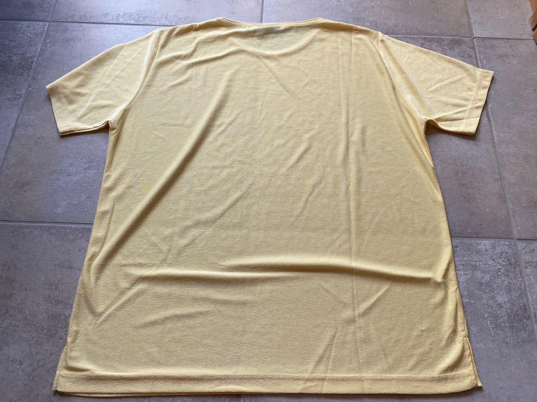 T-shirt: T-Shirt – Nuovo (secondo la descrizione) da Bülach venduto da Jackybabue 5
