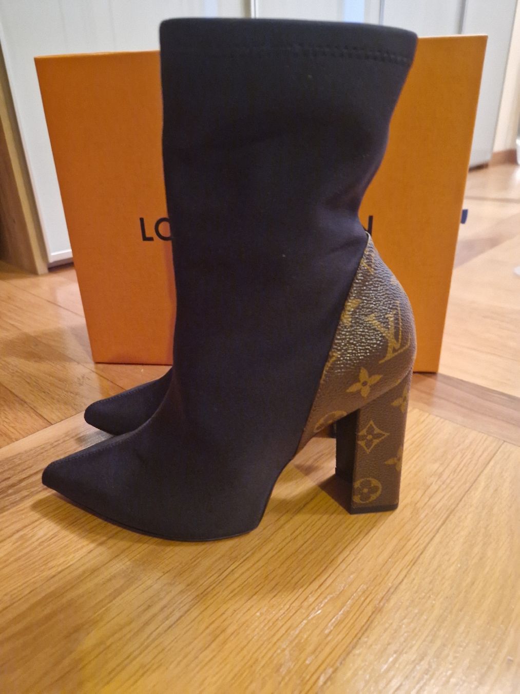 Scarpe per cavalli: Louis vuitton bottes – Nuovo e nell'imballaggio originale da Echandens venduto da insta_gram