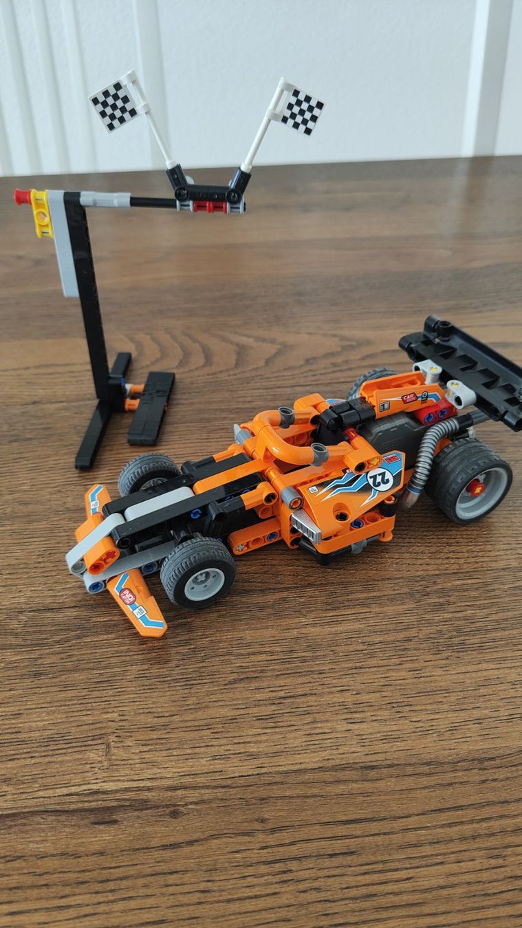 Technics Kit di costruzioni: Lego Technic Renntruck (2 Modelle) – Usato da Tann venduto da ansure75 2