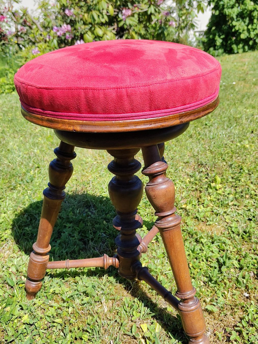 Hocker: Hocker – Gebraucht aus Beinwil am See von Msunneschin