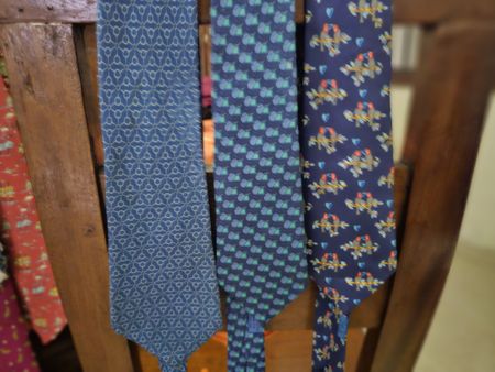 Hermes - Lot 3 des cravates en soie