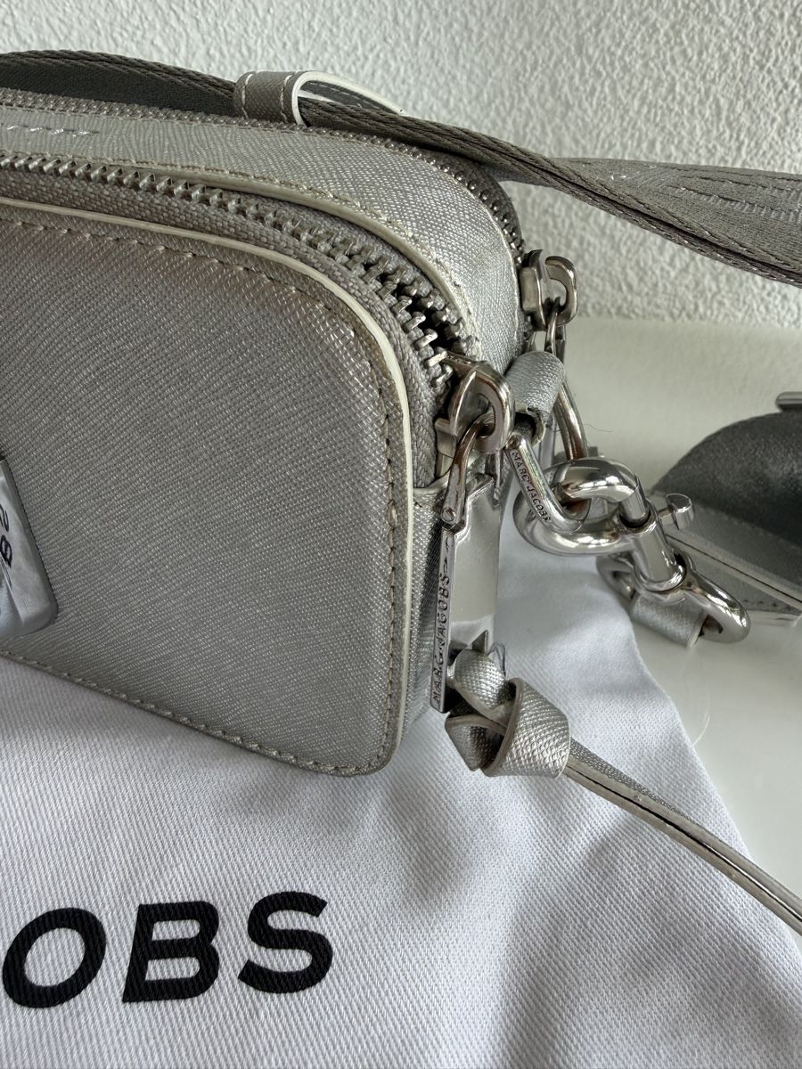 Marc Jacobs Borse da donna: Marc Jacobs Snapshot Tasche Silber – Usato da Adlikon b.Regensdf venduto da Nicoleludha 1