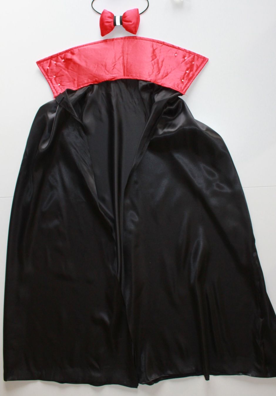 Kostüme: Costume Dracula / vampire / Vampir t. 7 - 10 ans – Gebraucht aus Peseux von CoolShoping 1