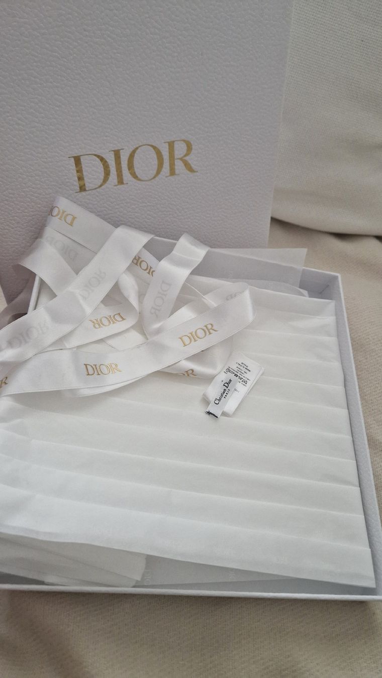 Dior Foulards & écharpes: Foulard Dior – Neuf (Voir description) à Collombey par Preloveditems 5
