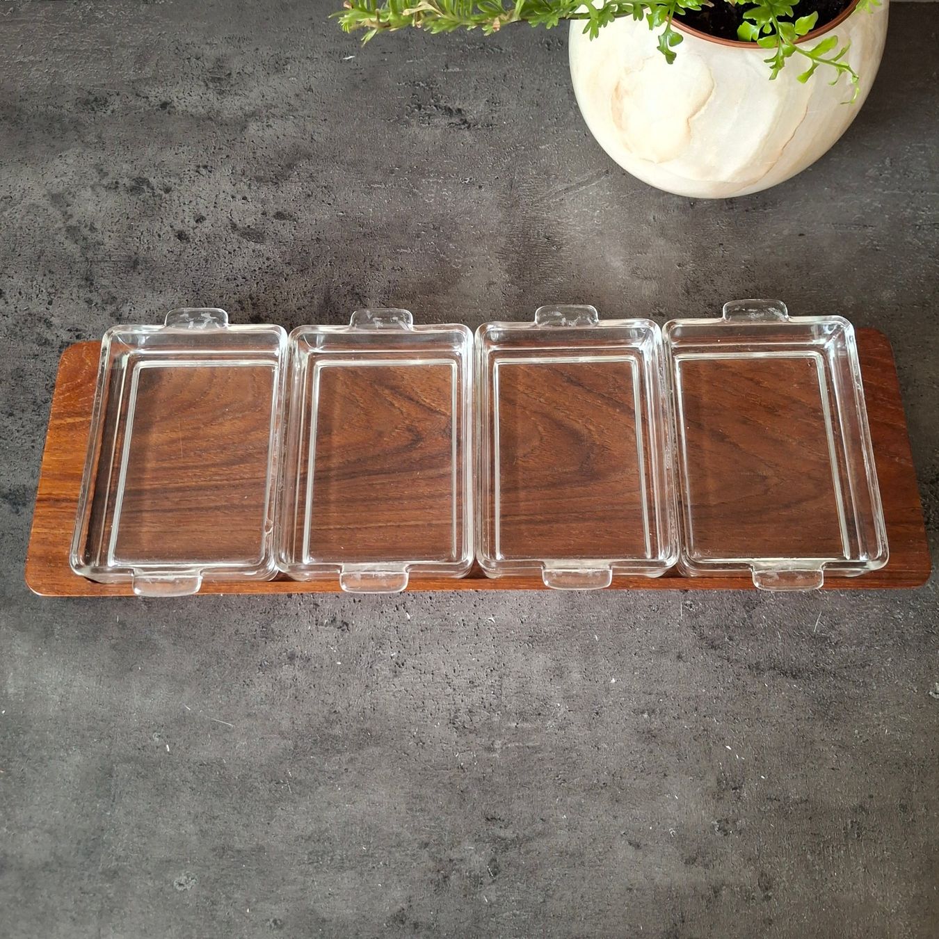 Servierplatten: Plateau teak avec coupelles Denmark Artiform – Gebraucht aus Neuchâtel von Rochawood 1