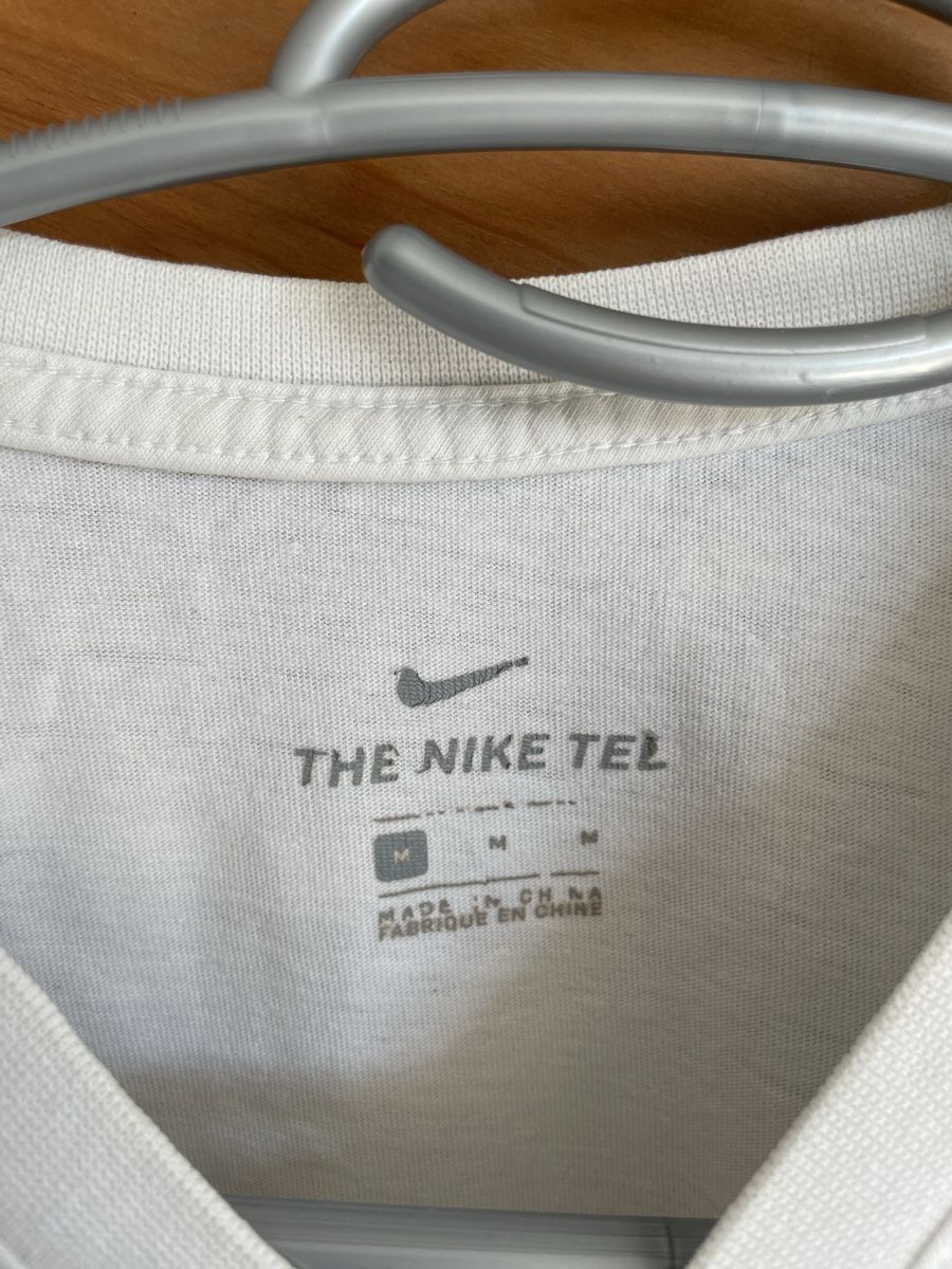 Nike T-Shirts: T-shirt Nike basique – Gebraucht aus Colombier NE von thomasarquint 1