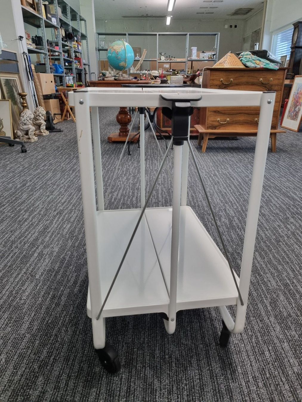 Carrelli di servizio: Servierwagen weiss, klappbar mit Rollen – Nuovo (secondo la descrizione) da Lenzburg venduto da freedomky 2