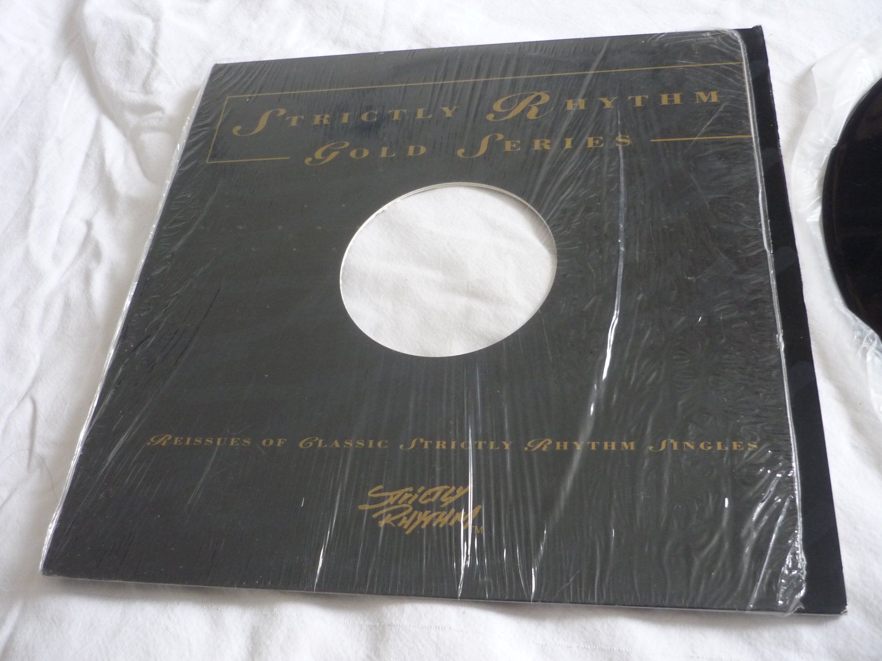 Dischi in vinile: Rare Techno Vinyl - Strictly Rhythm Gold Series – Usato da Beringen venduto da Flatretriever
