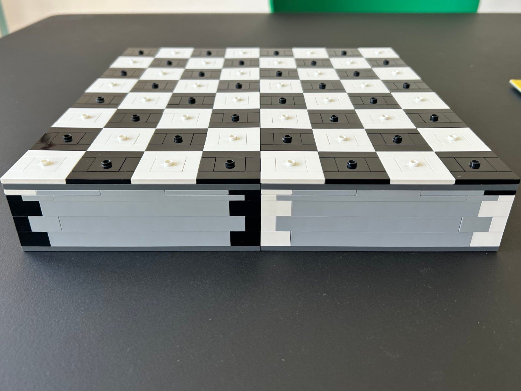 Lego Giocattoli: LEGO / Iconic Chess Set  (40174) – Usato da Dietlikon venduto da Mankai 5