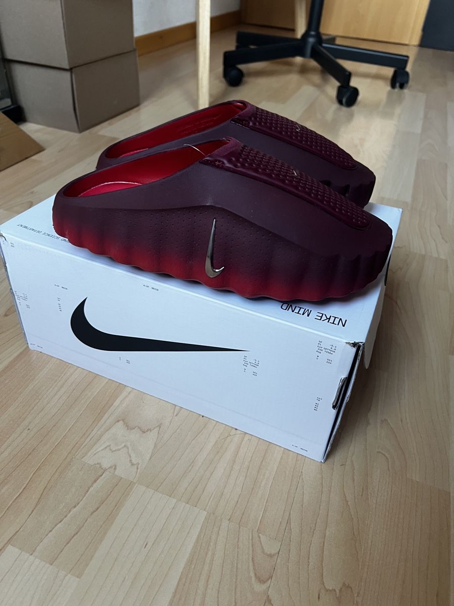 Nike Chaussures hommes: Nike Mind red – Neuf avec emballage d'origine à Estavayer-le-Lac par math_c5kc 1