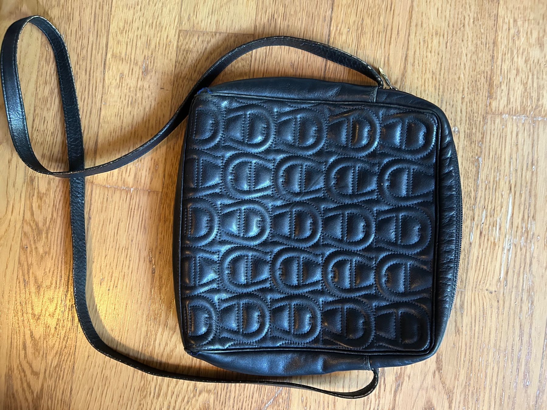 Aigner Borse: Vintage Aigner Tasche – Usato da Zürich venduto da deb_2ms8