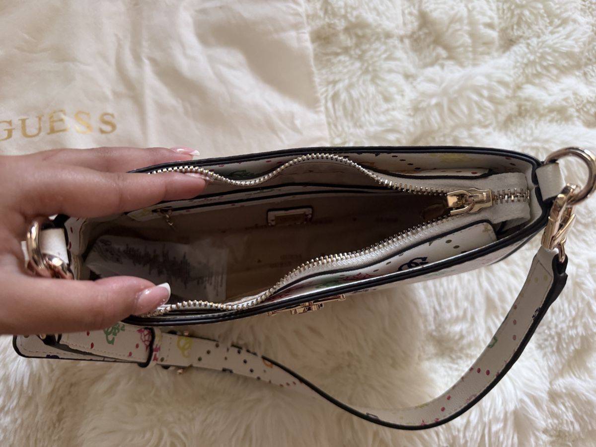 Guess Borse da donna: GUESS Noelle Hobo Bag White Monogram – Nuovo (secondo la descrizione) da Aarburg venduto da manju2007 3