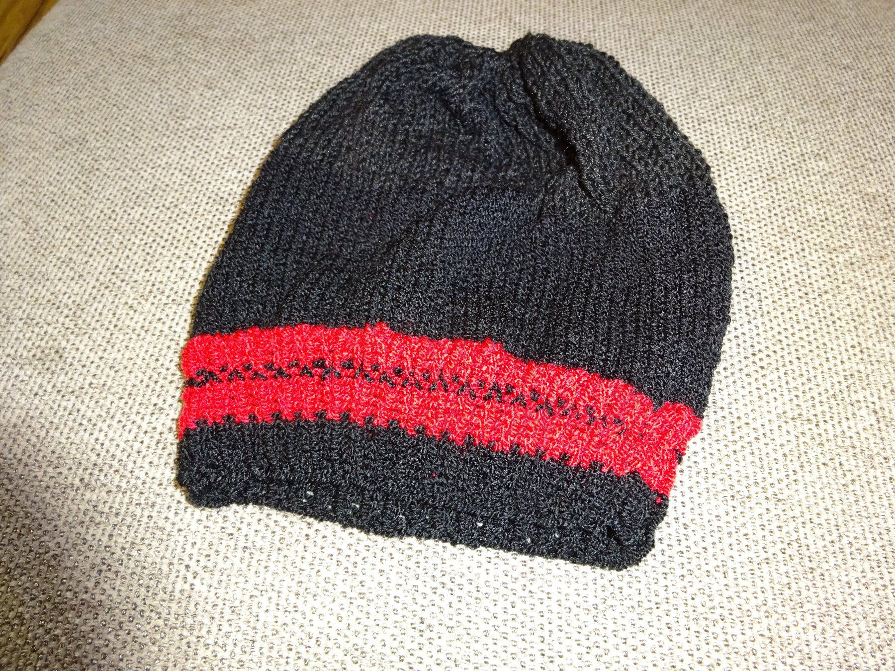 Hüte, Mützen & Caps: Freche Strickmütze/Super Perle – Neu (gemäss Beschreibung) aus Rothrist von Mistery1