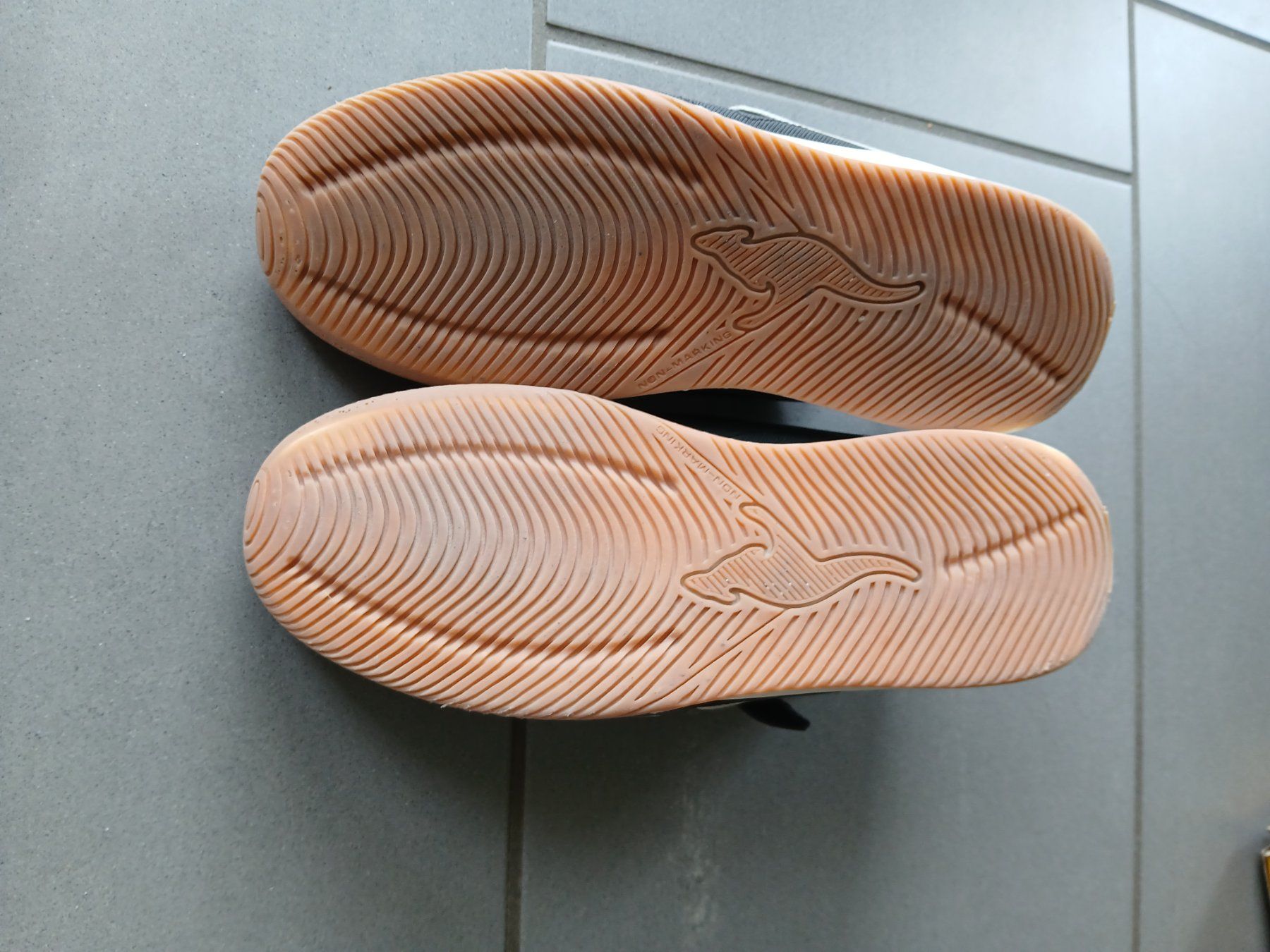 Scarpe per ragazzi: Kangaroos Hallenturnschuhe 38 – Usato da Birr venduto da beydress 2