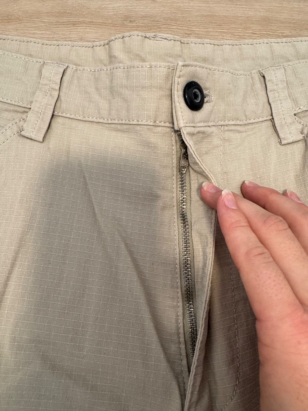 Zara Pantaloni: Zara Stoffhose beige, 42 – Nuovo (secondo la descrizione) da Maisprach venduto da jokoundklaas 1