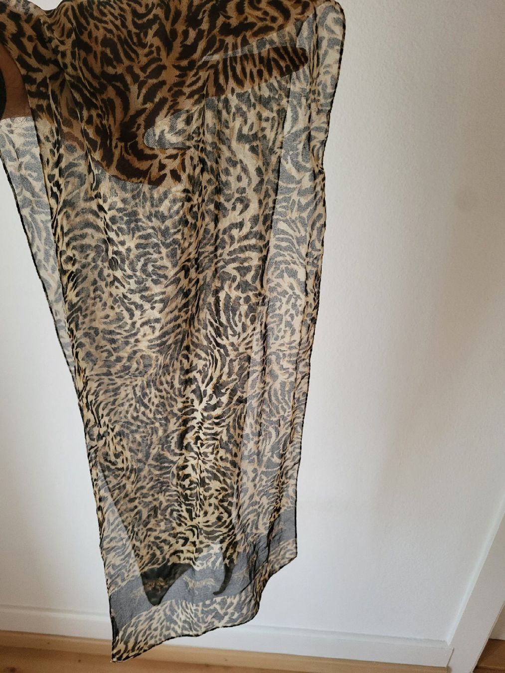 Foulard & Sciarpe: Leichtes schal – Usato da Dietikon venduto da AniaSunrise