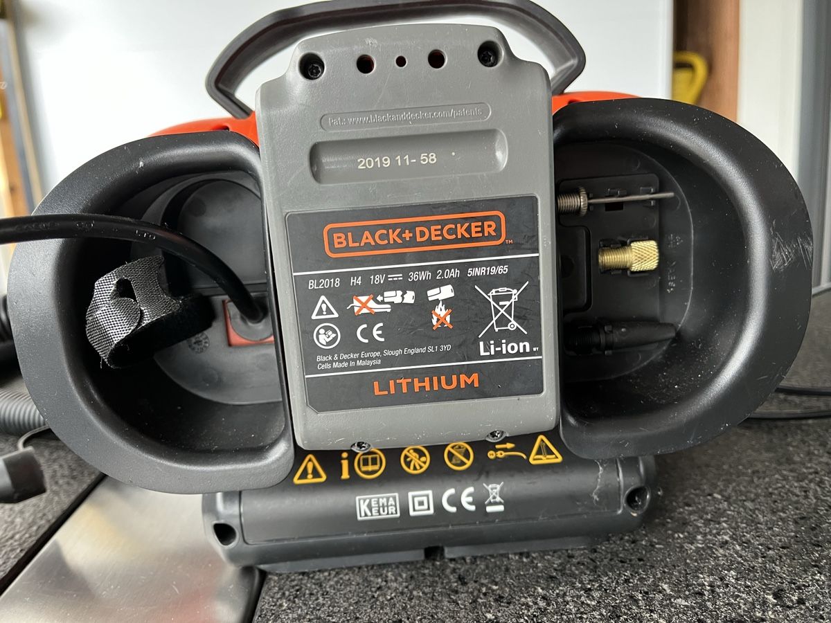 Kompressoren: Black+Decker Kompressor – Gebraucht aus Biberstein von Freywillig 4