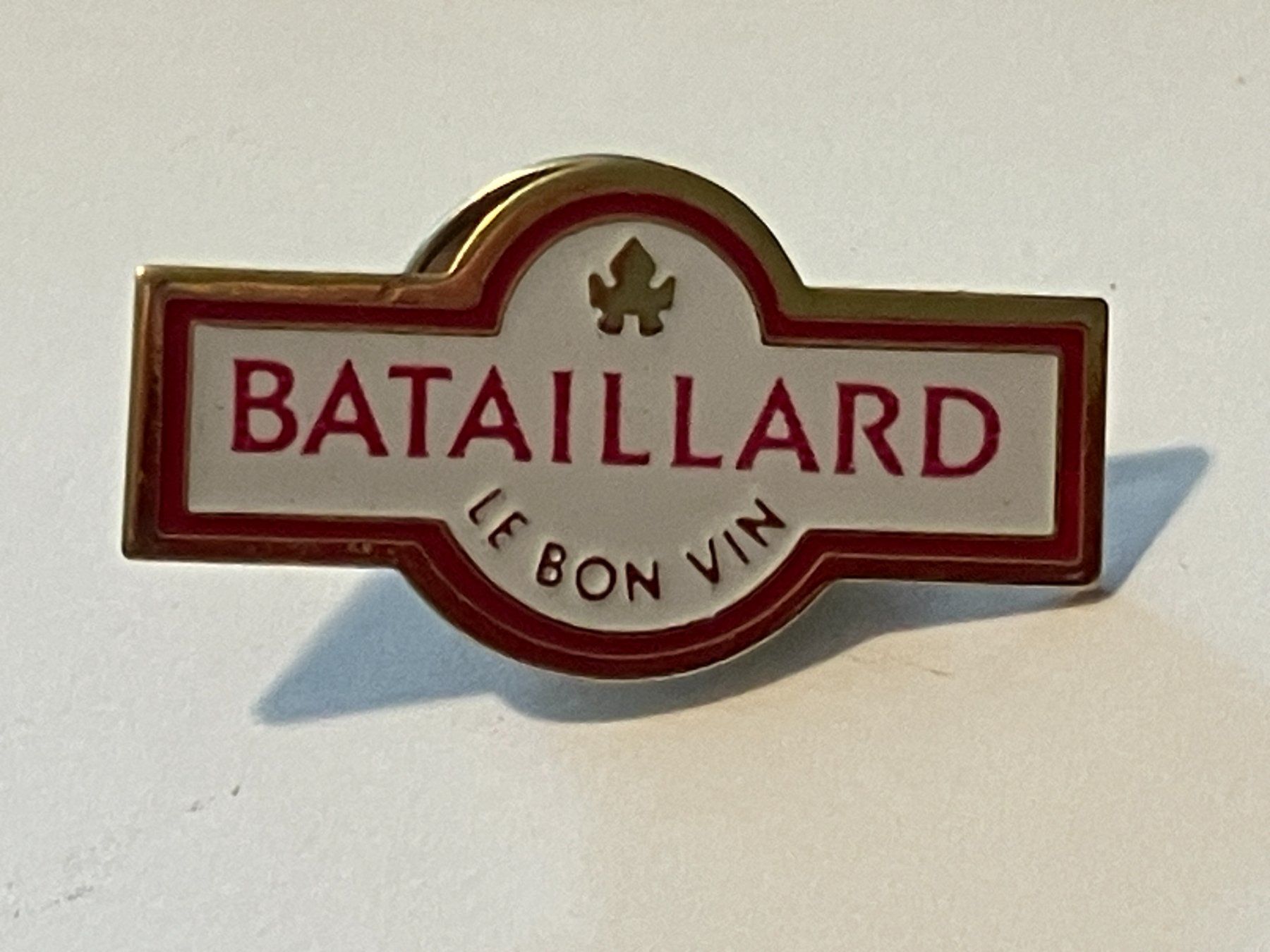 Plaketten & Abzeichen: 1 Pin Bataillard Le Bon Vin – Gebraucht aus Basel von djwwpp