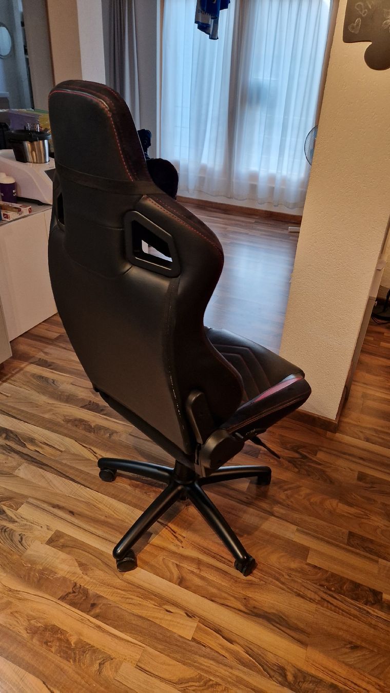 Noblechairs Sedie: Noblechairs Epic – Usato da Schwarzenegg venduto da hamsta93 1