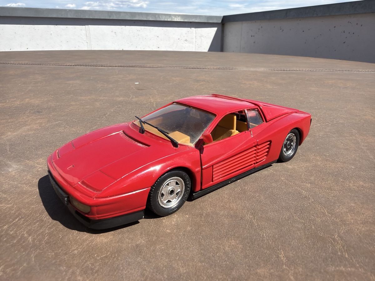 Revell Voitures modèles: Ferrari Testarossa - 1/24 - Revell – D'occasion à Wolfwil par Rolex1