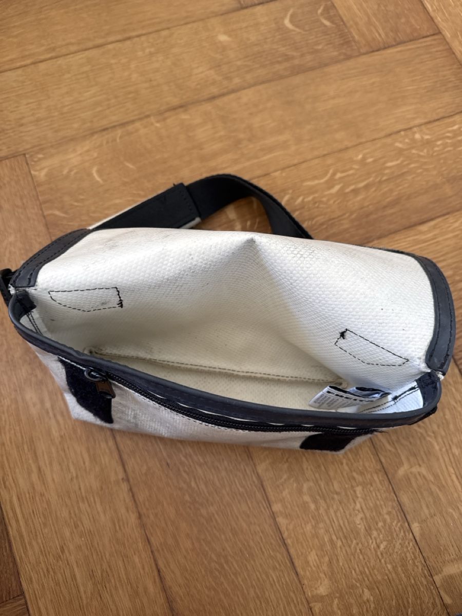 Freitag Taschen: F41 HAWAII FIVE-0 Messengertasche klein – Gebraucht aus Bern von aareblau 2