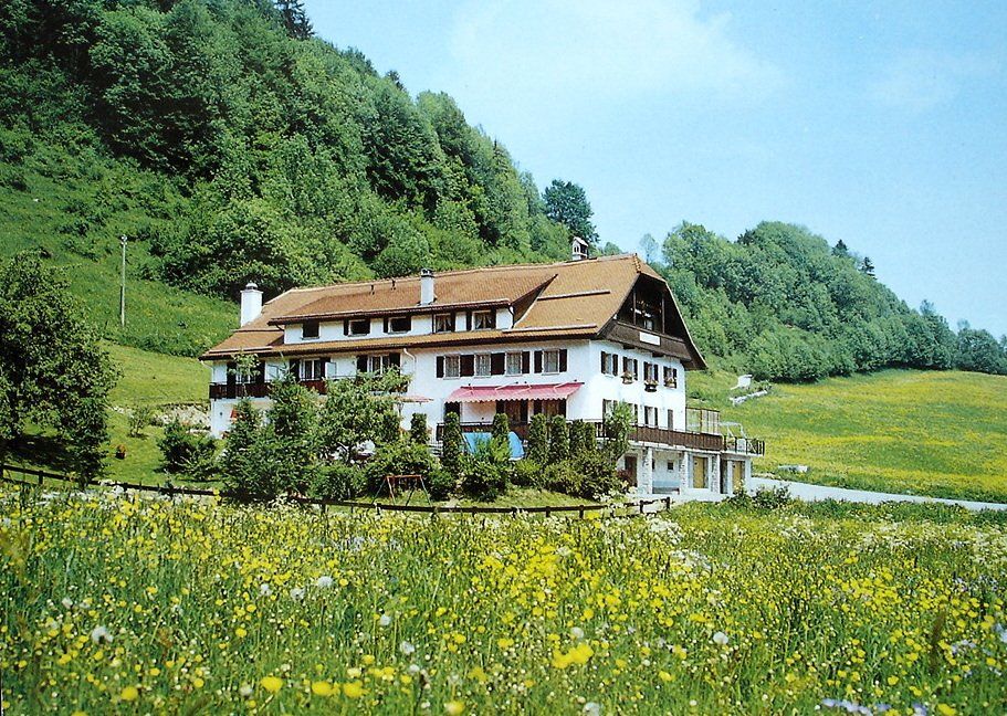 Cartoline postali: LES SCIERNES - D'ALBEUVE Auberge Comba – Nuovo (secondo la descrizione) da Jona venduto da philajona