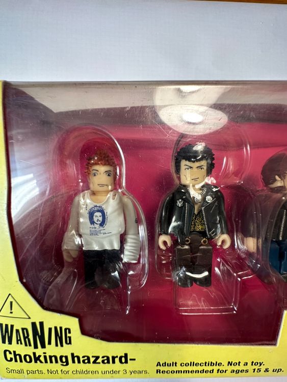 Sex Pistols Kubrick Medicom Toys (Neu und originalverpackt) in Perroy für  CHF 150 – mit Lieferung auf Ricardo kaufen