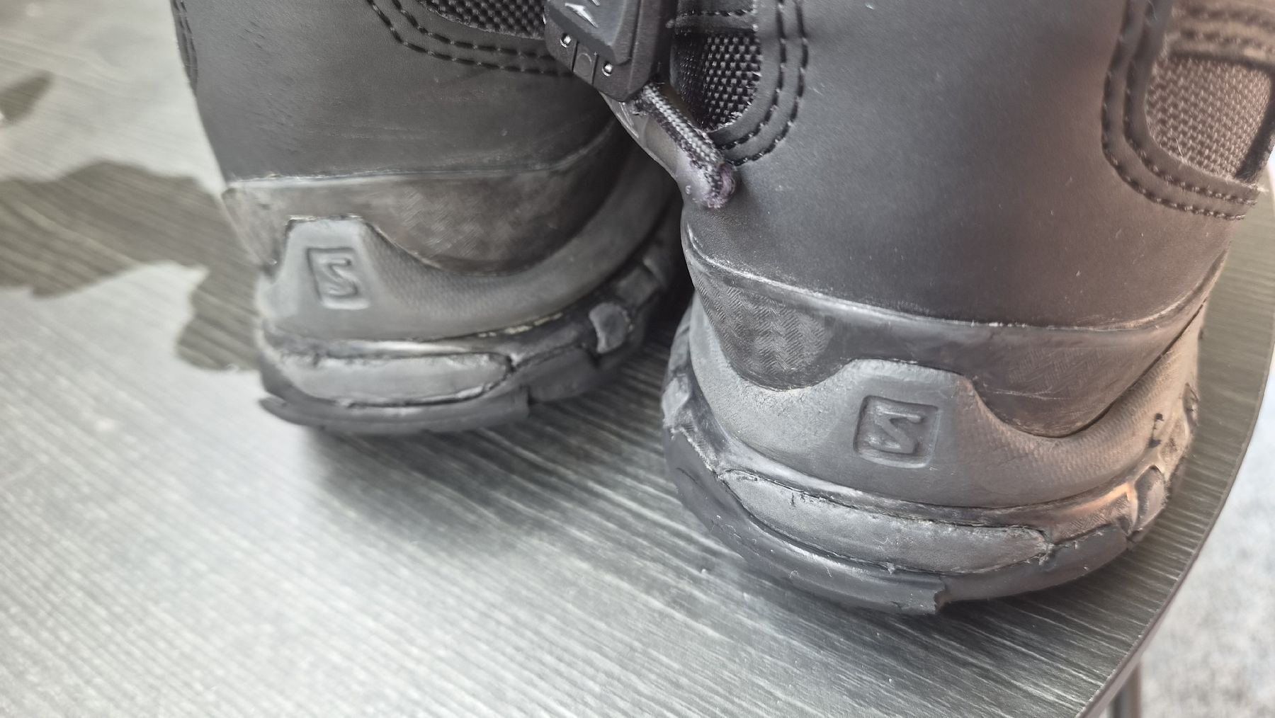 Salomon Scarpe da uomo: Salomon Wanderschuhe Herren Schwarz Grösse 44.5 – Usato da Basel venduto da gio_d9qn 1