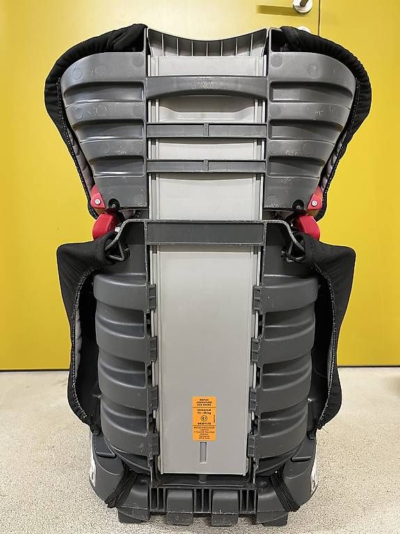 Britax Römer Auto-Kindersitze: Römer Britax Kindersitz 16-32kg – Gebraucht aus Steffisburg von sve_6y75 2