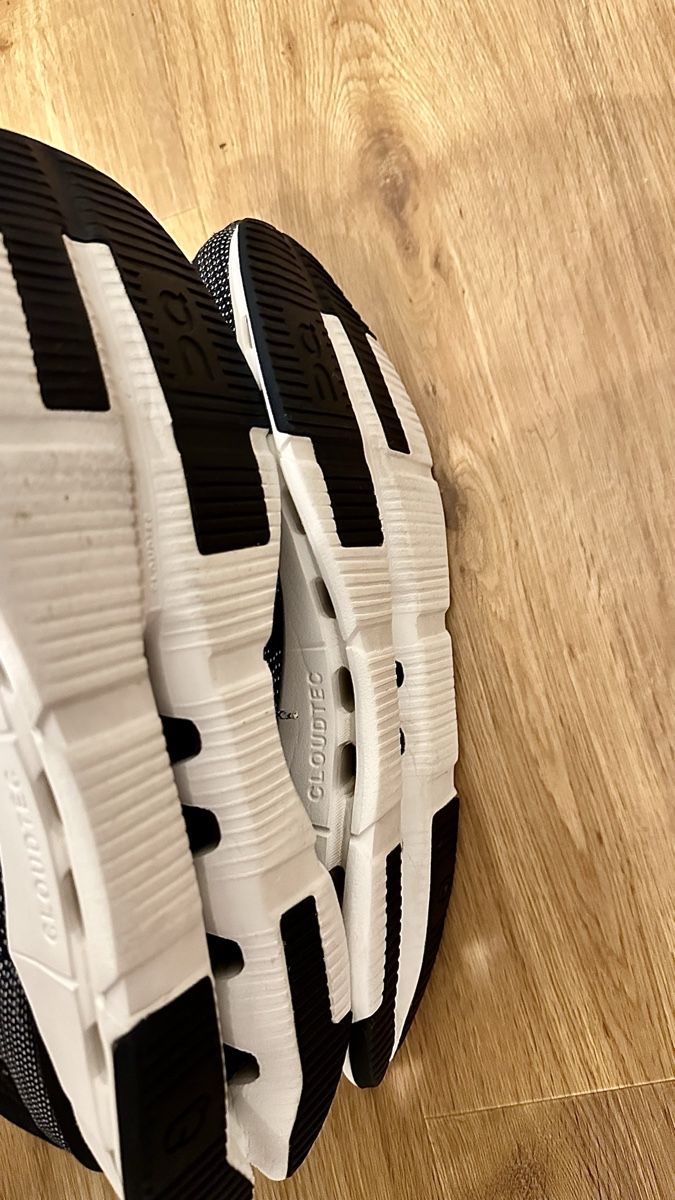 On Chaussures hommes: On Running Sneaker "Cloudnova" – D'occasion à Kriens par saleworld 4