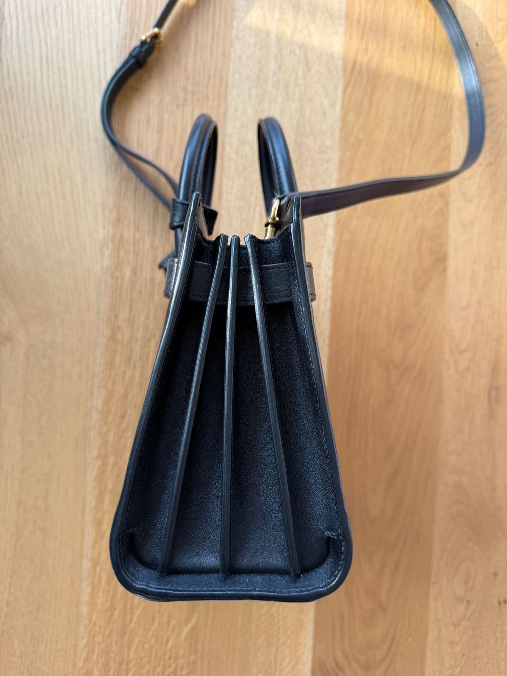 Saint Laurent Borse: Saint Laurent Sac de Jour - Nano – Usato da Uetikon am See venduto da sav_6dqg 3