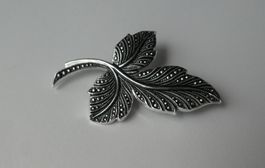 Vintage Blattbrosche 60er Modeschmuck