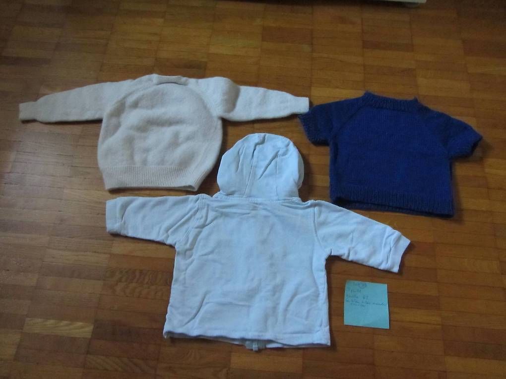 Lotti & Set di vestiti: Lot de 3 pulls bébé taille 62 – Usato da Gland venduto da bug_s7rw 1