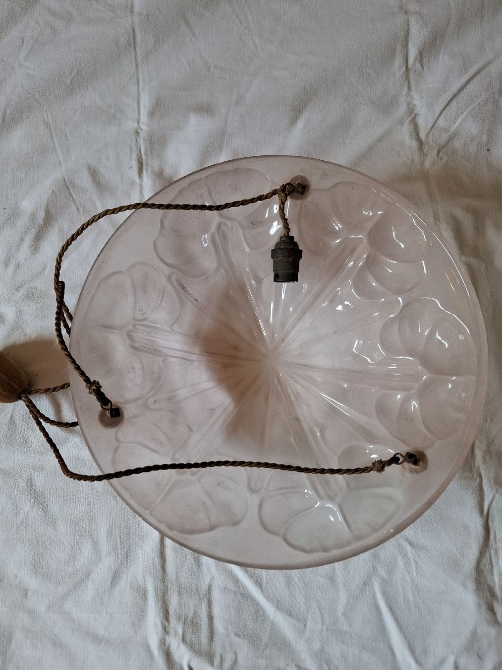 Lampade: Art Deco Hängeleuchte, Pressglas rosé – Usato da Sumiswald venduto da kei_n5ll 4