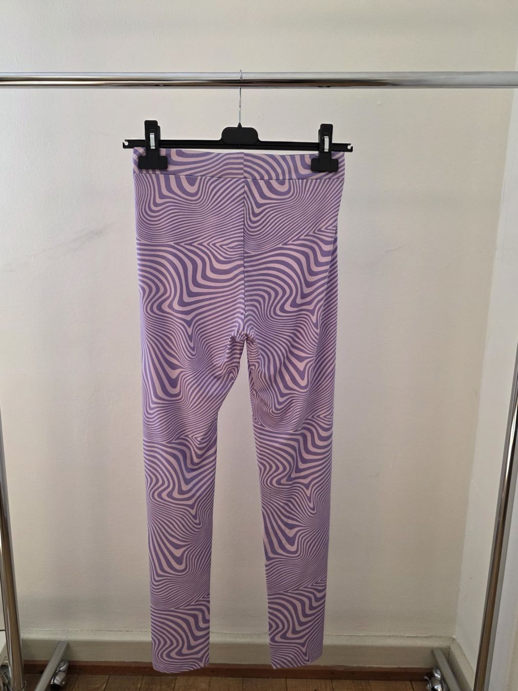 H&M Kleiderpakete: Set Langarmshirt & Leggins H&m – Gebraucht aus Rothenfluh von sel_j856 3
