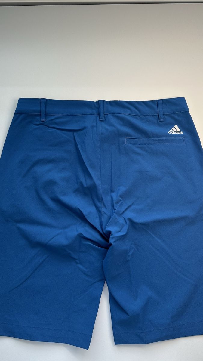 Adidas Pantaloni: Adidas Golf Sommer Shorts Gr. 164cm – Usato da Frenkendorf venduto da Maxi2019 2