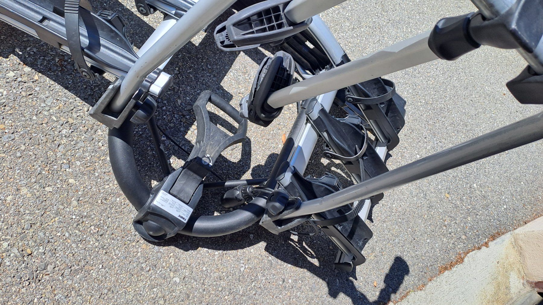 Rateliers à velo: Porte vélo Thulé – D'occasion à Tramelan par panis02 2